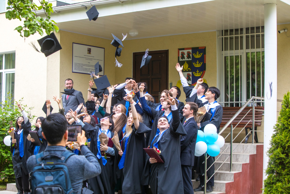 Graduation in school 3 - album 2023 - Picture 18
